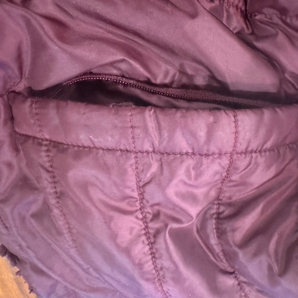 The North Face Burgundy reversible Puffer Jacket 10/12 - Picture 10 of 10